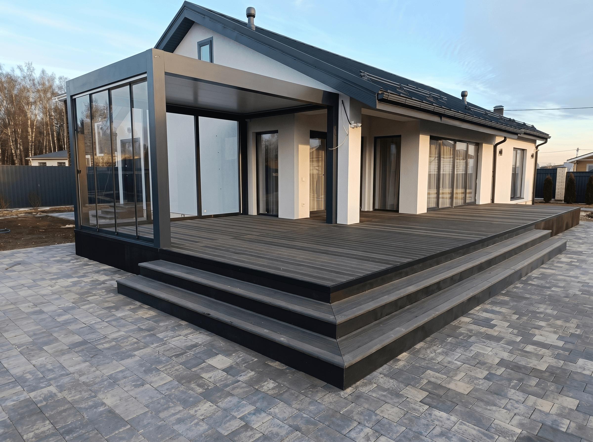 Терраса ДПК частного дома в Алматы, цвет антрацит - работа Handecking